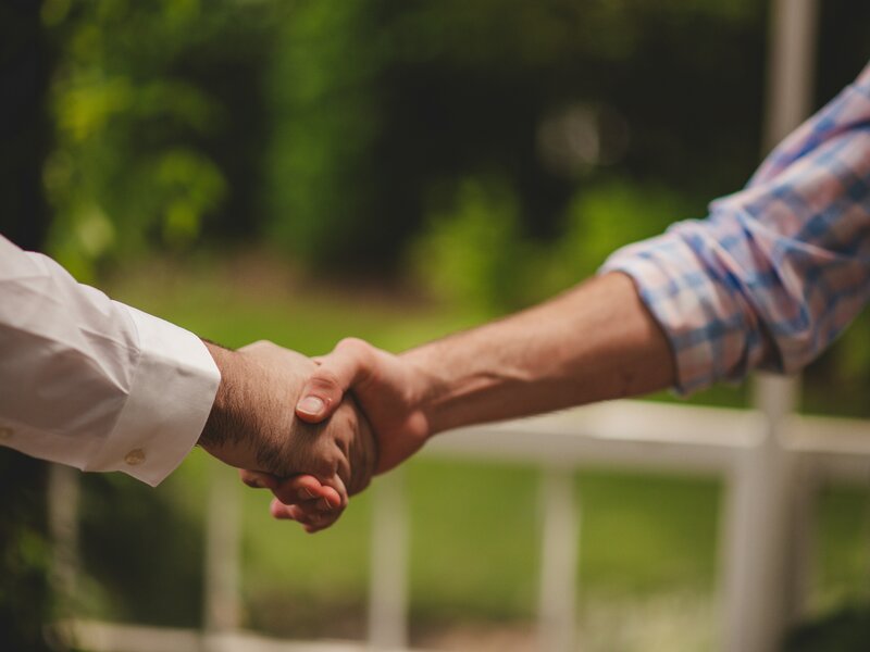 Unternehmensnachfolge eines Industrieunternehmens in der Familie und mit Weitblick für künftige Generationen